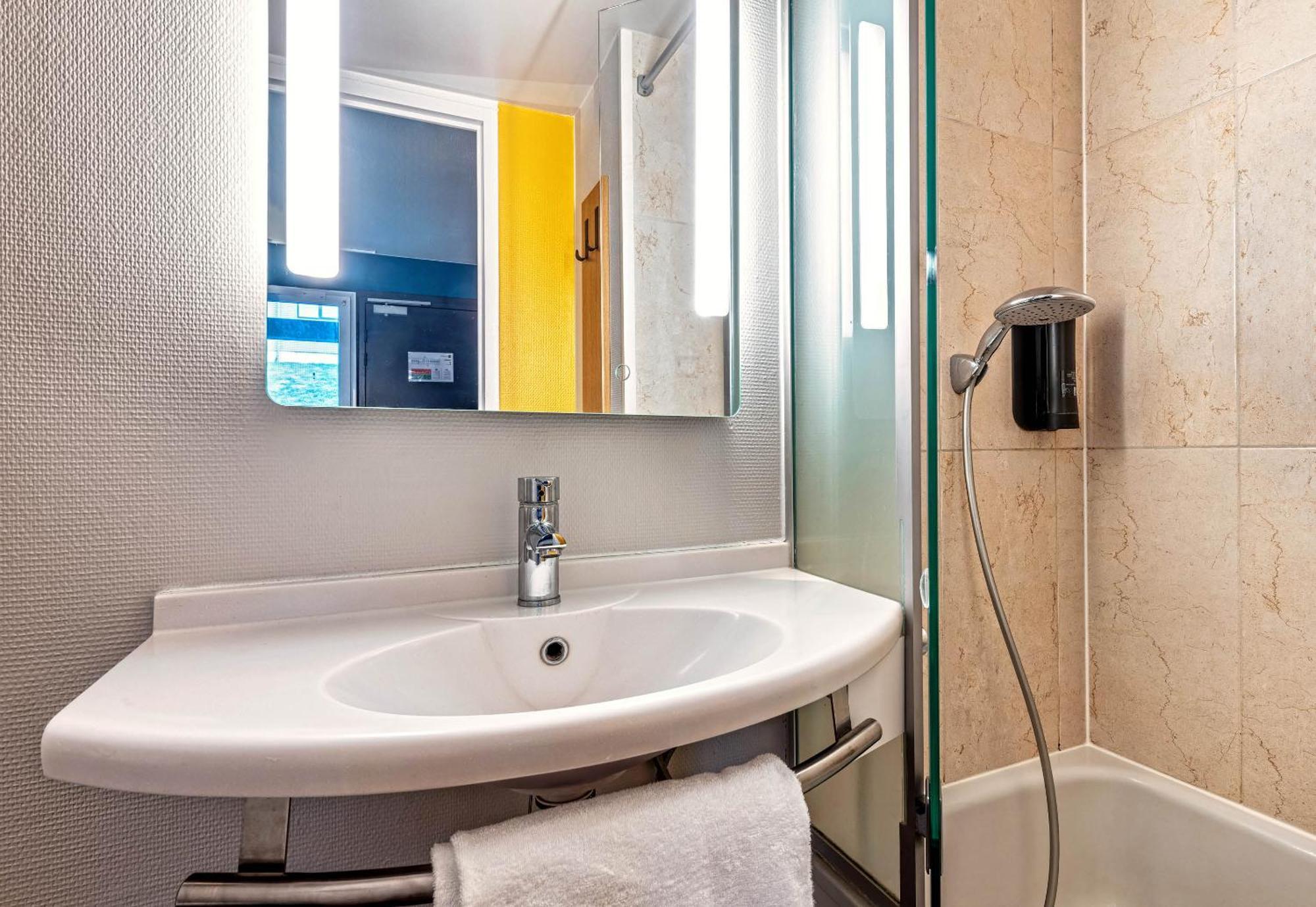 B&B Hotel Quimper Nord Douarnenez エクステリア 写真