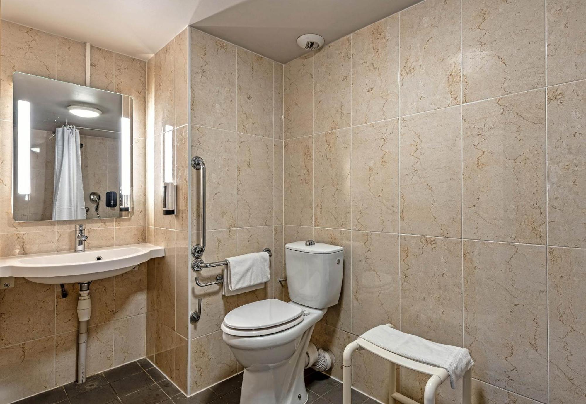 B&B Hotel Quimper Nord Douarnenez エクステリア 写真