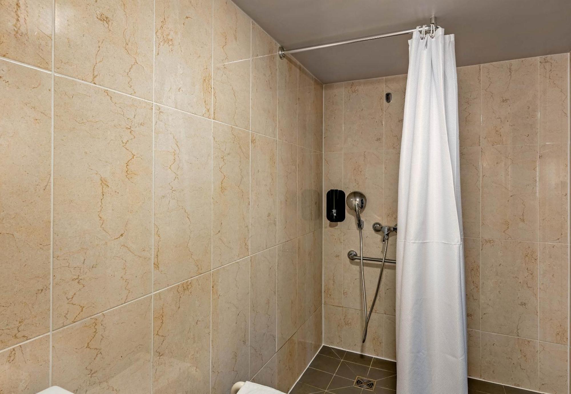 B&B Hotel Quimper Nord Douarnenez エクステリア 写真