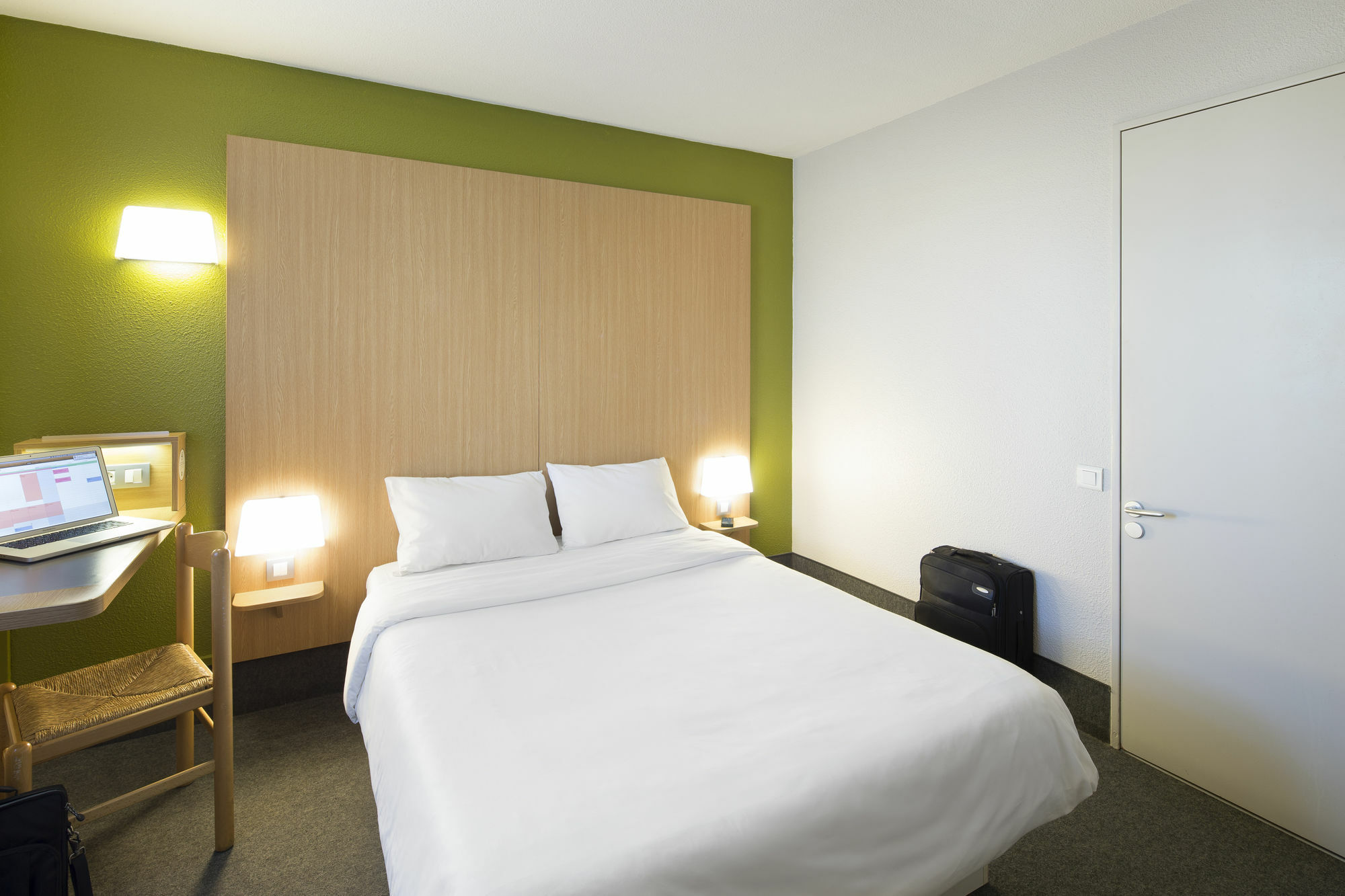 B&B Hotel Quimper Nord Douarnenez エクステリア 写真